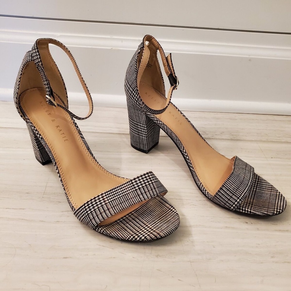 NWT Kelly & Katie Hailee Houndstooth Heeled Sandal - Size 8.5, Never Worn
